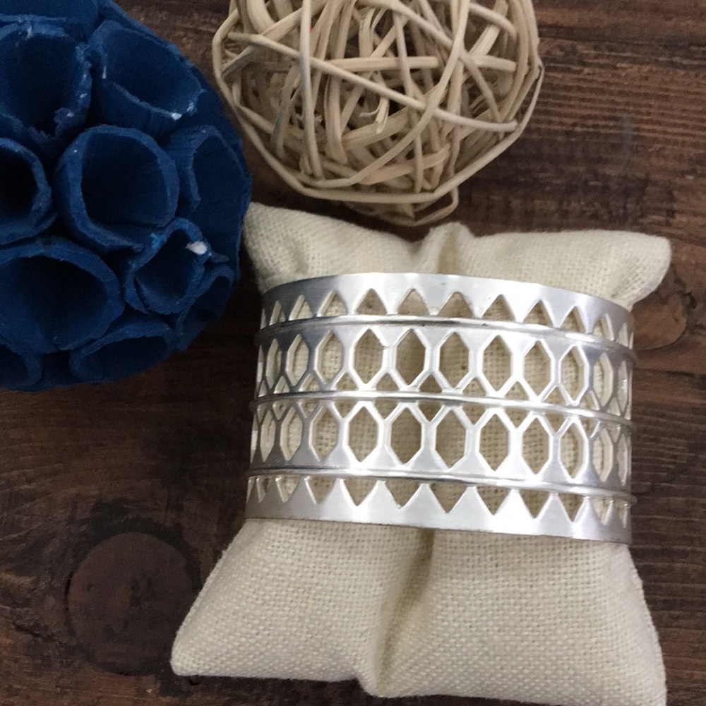 Stella & Dot Plait cuff